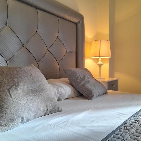 Apartamento Espacioso Muy Tranquilo Con Piscinas Y Jardines Cercano A La Playa 埃斯特波纳 外观 照片