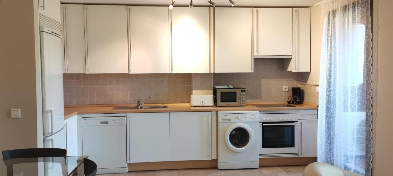 Apartamento Espacioso Muy Tranquilo Con Piscinas Y Jardines Cercano A La Playa 埃斯特波纳 外观 照片