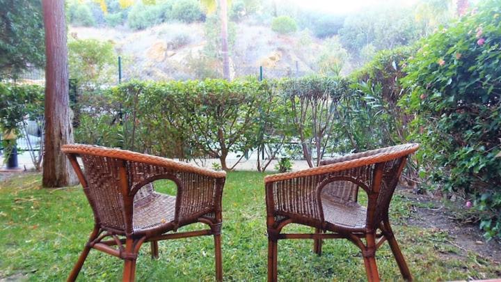Apartamento Espacioso Muy Tranquilo Con Piscinas Y Jardines Cercano A La Playa 埃斯特波纳 外观 照片