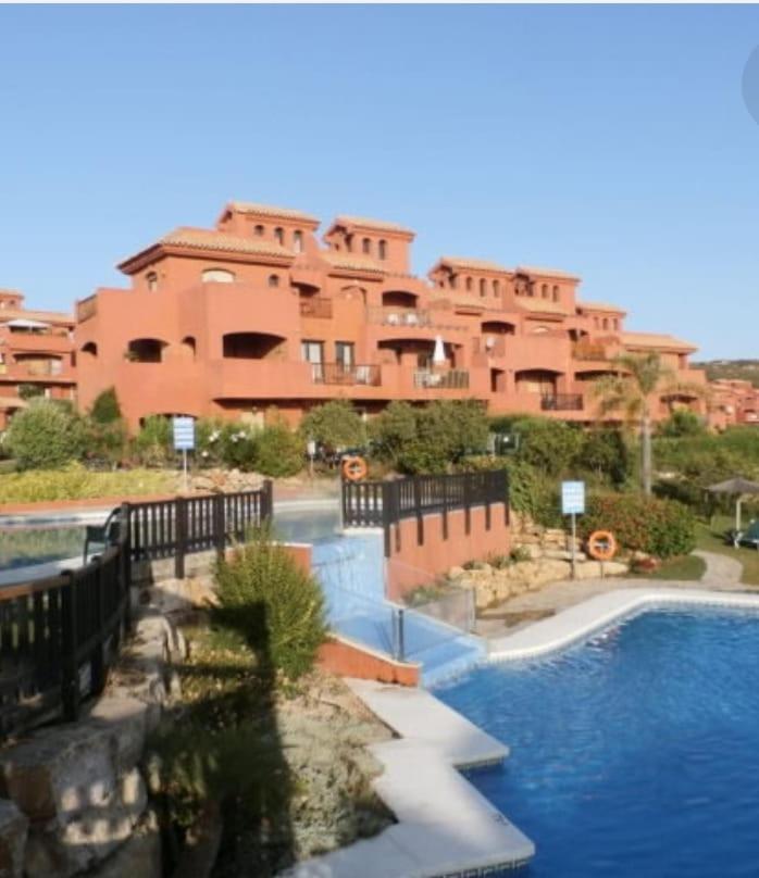 Apartamento Espacioso Muy Tranquilo Con Piscinas Y Jardines Cercano A La Playa 埃斯特波纳 外观 照片