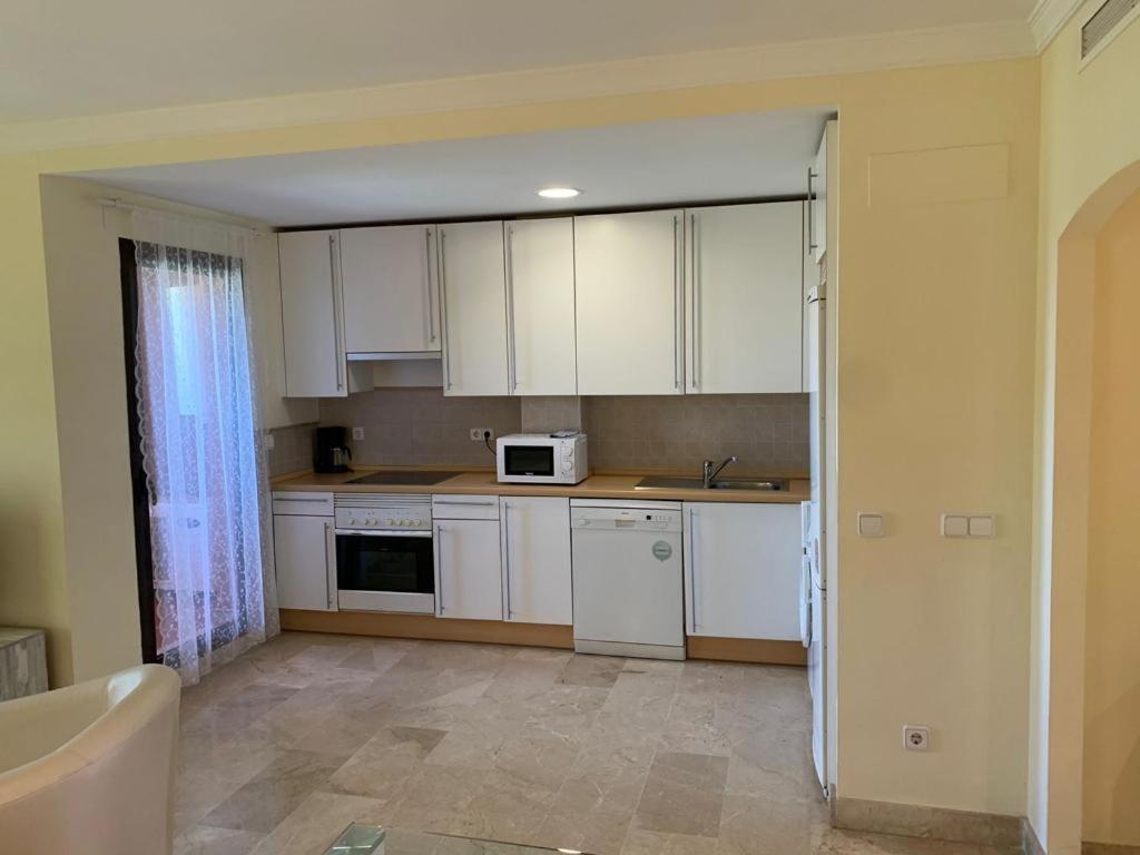 Apartamento Espacioso Muy Tranquilo Con Piscinas Y Jardines Cercano A La Playa 埃斯特波纳 外观 照片