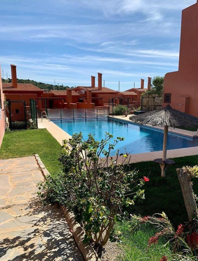 Apartamento Espacioso Muy Tranquilo Con Piscinas Y Jardines Cercano A La Playa 埃斯特波纳 外观 照片
